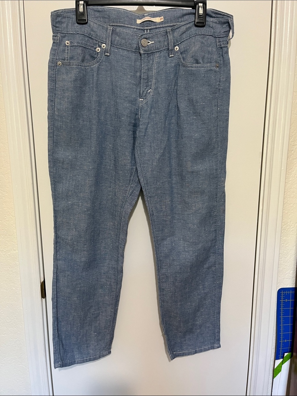 Levi's Relaxed Fit Women's Linen & Cotton Jeans - Mid Wash Blue Size 29